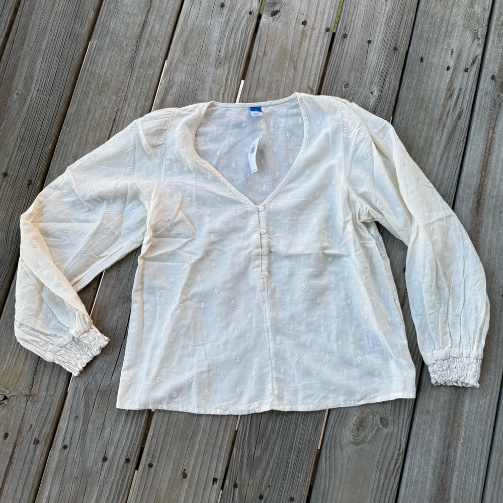 Old Navy Cream Long Sleeve Blouse